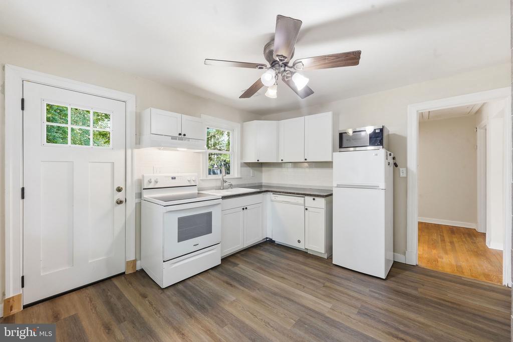 483 HADEN MARTIN RD, PALMYRA, Virginia 22963, 2 Bedrooms Bedrooms, ,1 BathroomBathrooms,Residential,483 HADEN MARTIN RD,VAFN2000694 MLS # VAFN2000694 483 HADEN MARTIN RD, PALMYRA, Virginia 22963, 2 Bedrooms Bedrooms, ,1 BathroomBathrooms,Residential,483 HADEN MARTIN RD,VAFN2000694 MLS # VAFN2000694