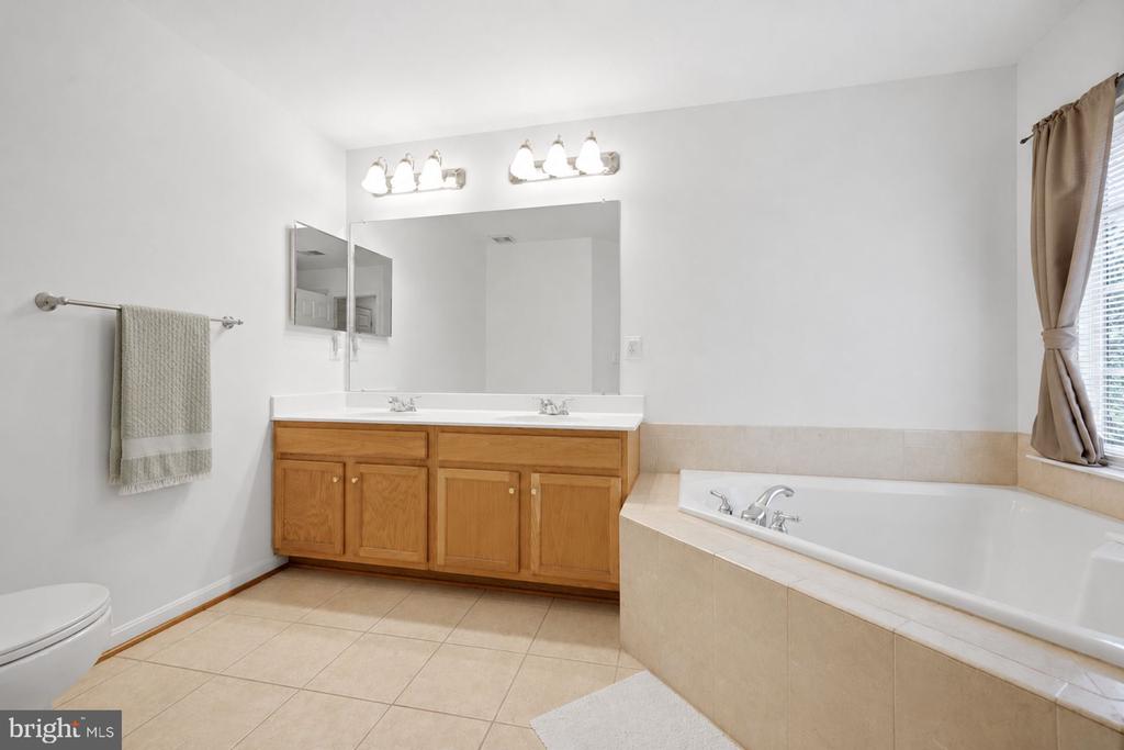 35464 SOMERSET RIDGE RD, LOCUST GROVE, Virginia 22508, 4 Bedrooms Bedrooms, ,3 BathroomsBathrooms,Residential,35464 SOMERSET RIDGE RD,VAOR2013980 MLS # VAOR2013980 35464 SOMERSET RIDGE RD, LOCUST GROVE, Virginia 22508, 4 Bedrooms Bedrooms, ,3 BathroomsBathrooms,Residential,35464 SOMERSET RIDGE RD,VAOR2013980 MLS # VAOR2013980