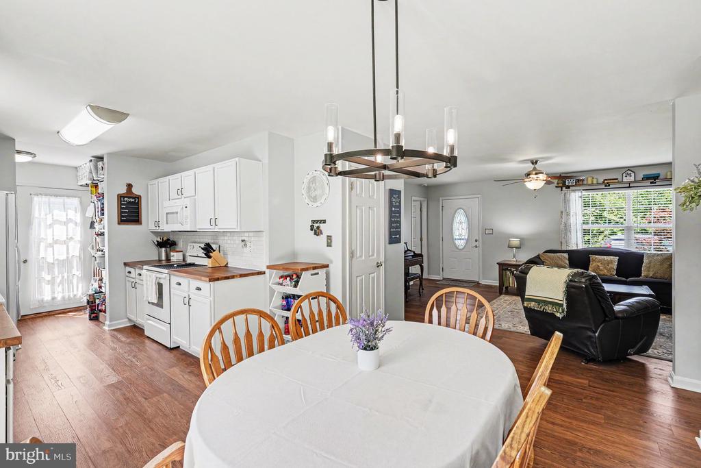 5718 LUCAS ST, FREDERICKSBURG, Virginia 22407, 3 Bedrooms Bedrooms, ,2 BathroomsBathrooms,Residential,5718 LUCAS ST,VASP2040574 MLS # VASP2040574