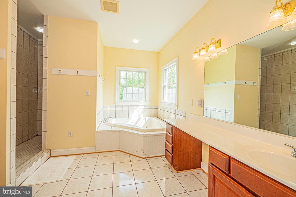 127 SMITH HERITAGE LN, BOSTON, Virginia 22713, 5 Bedrooms Bedrooms, ,4 BathroomsBathrooms,Residential,127 SMITH HERITAGE LN,VARP2002684 MLS # VARP2002684 127 SMITH HERITAGE LN, BOSTON, Virginia 22713, 5 Bedrooms Bedrooms, ,4 BathroomsBathrooms,Residential,127 SMITH HERITAGE LN,VARP2002684 MLS # VARP2002684