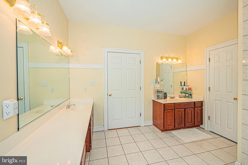 127 SMITH HERITAGE LN, BOSTON, Virginia 22713, 5 Bedrooms Bedrooms, ,4 BathroomsBathrooms,Residential,127 SMITH HERITAGE LN,VARP2002684 MLS # VARP2002684 127 SMITH HERITAGE LN, BOSTON, Virginia 22713, 5 Bedrooms Bedrooms, ,4 BathroomsBathrooms,Residential,127 SMITH HERITAGE LN,VARP2002684 MLS # VARP2002684