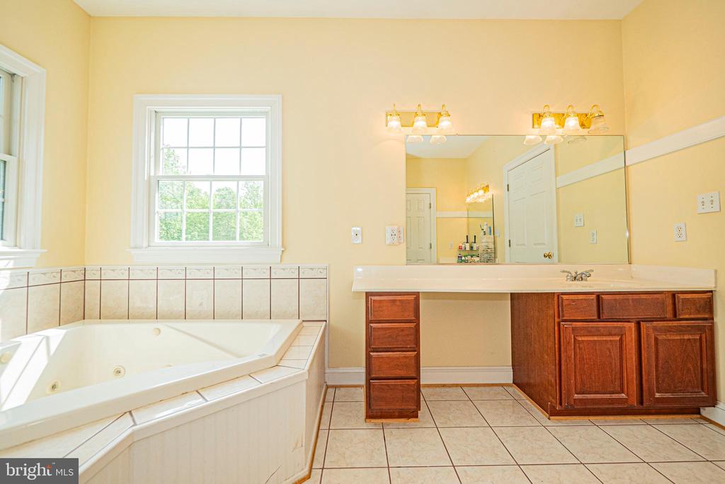 127 SMITH HERITAGE LN, BOSTON, Virginia 22713, 5 Bedrooms Bedrooms, ,4 BathroomsBathrooms,Residential,127 SMITH HERITAGE LN,VARP2002684 MLS # VARP2002684 127 SMITH HERITAGE LN, BOSTON, Virginia 22713, 5 Bedrooms Bedrooms, ,4 BathroomsBathrooms,Residential,127 SMITH HERITAGE LN,VARP2002684 MLS # VARP2002684