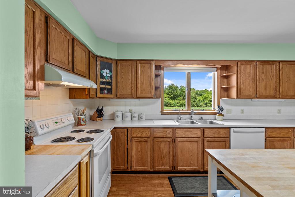 11889 CEMETERY RD, REMINGTON, Virginia 22734, 3 Bedrooms Bedrooms, ,2 BathroomsBathrooms,Residential,11889 CEMETERY RD,VAFQ2022476 MLS # VAFQ2022476
