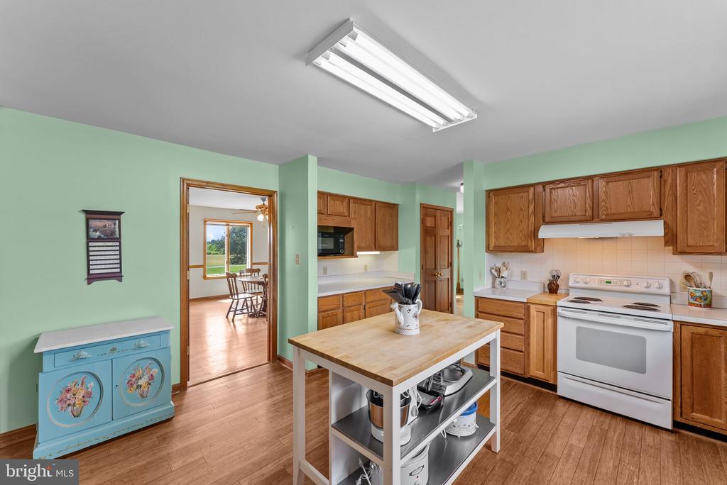 11889 CEMETERY RD, REMINGTON, Virginia 22734, 3 Bedrooms Bedrooms, ,2 BathroomsBathrooms,Residential,11889 CEMETERY RD,VAFQ2022476 MLS # VAFQ2022476