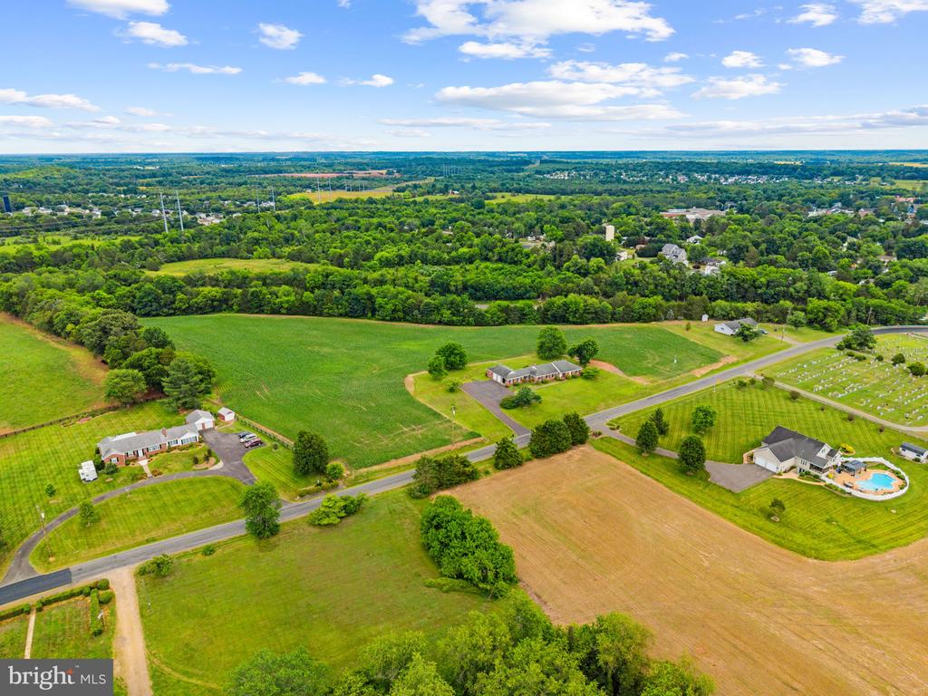 11889 CEMETERY RD, REMINGTON, Virginia 22734, 3 Bedrooms Bedrooms, ,2 BathroomsBathrooms,Residential,11889 CEMETERY RD,VAFQ2022476 MLS # VAFQ2022476