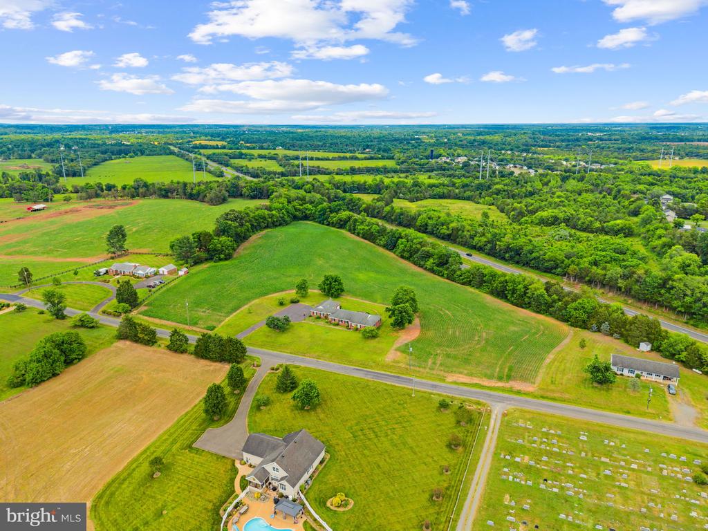 11889 CEMETERY RD, REMINGTON, Virginia 22734, 3 Bedrooms Bedrooms, ,2 BathroomsBathrooms,Residential,11889 CEMETERY RD,VAFQ2022476 MLS # VAFQ2022476