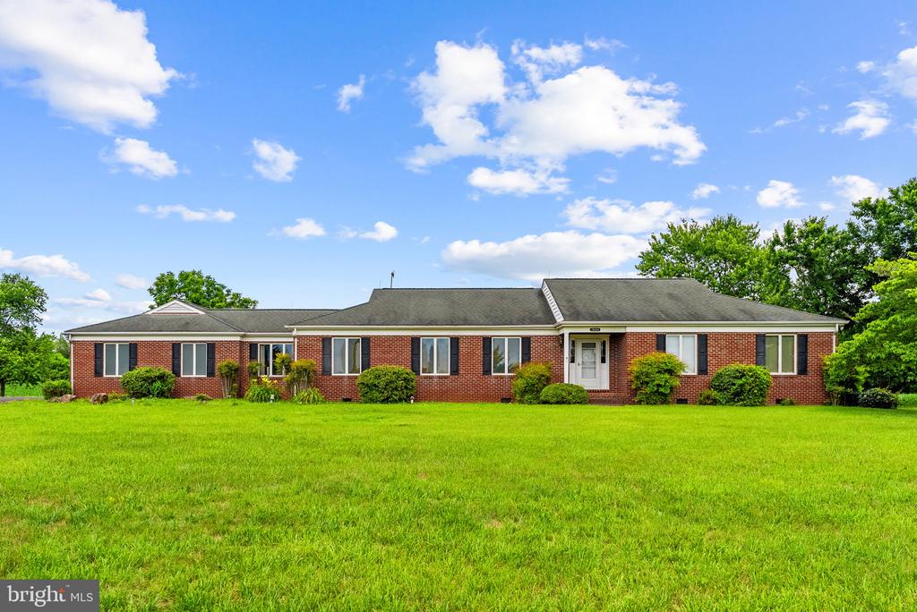 11889 CEMETERY RD, REMINGTON, Virginia 22734, 3 Bedrooms Bedrooms, ,2 BathroomsBathrooms,Residential,11889 CEMETERY RD,VAFQ2022476 MLS # VAFQ2022476