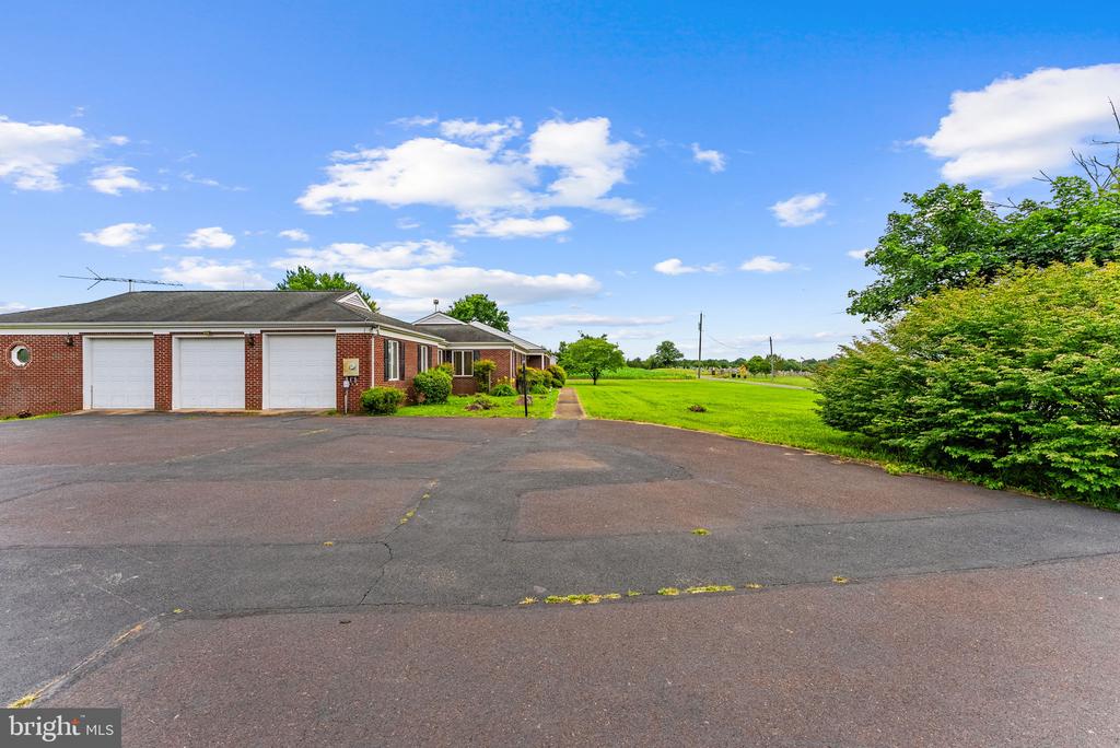 11889 CEMETERY RD, REMINGTON, Virginia 22734, 3 Bedrooms Bedrooms, ,2 BathroomsBathrooms,Residential,11889 CEMETERY RD,VAFQ2022476 MLS # VAFQ2022476