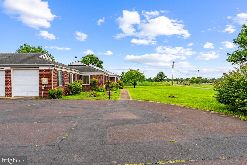 11889 CEMETERY RD, REMINGTON, Virginia 22734, 3 Bedrooms Bedrooms, ,2 BathroomsBathrooms,Residential,11889 CEMETERY RD,VAFQ2022476 MLS # VAFQ2022476