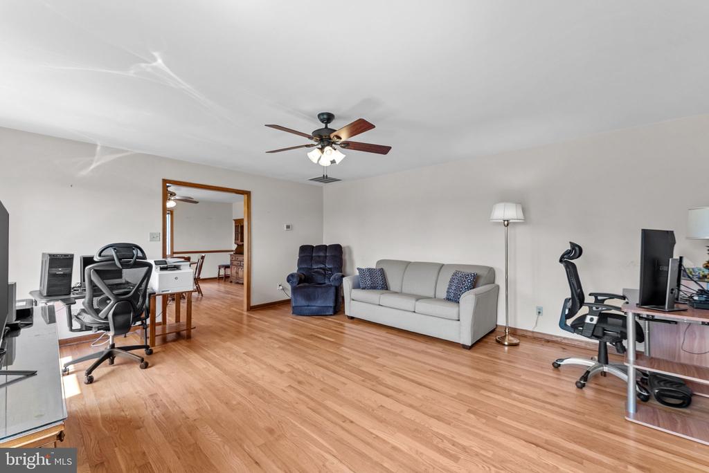 11889 CEMETERY RD, REMINGTON, Virginia 22734, 3 Bedrooms Bedrooms, ,2 BathroomsBathrooms,Residential,11889 CEMETERY RD,VAFQ2022476 MLS # VAFQ2022476