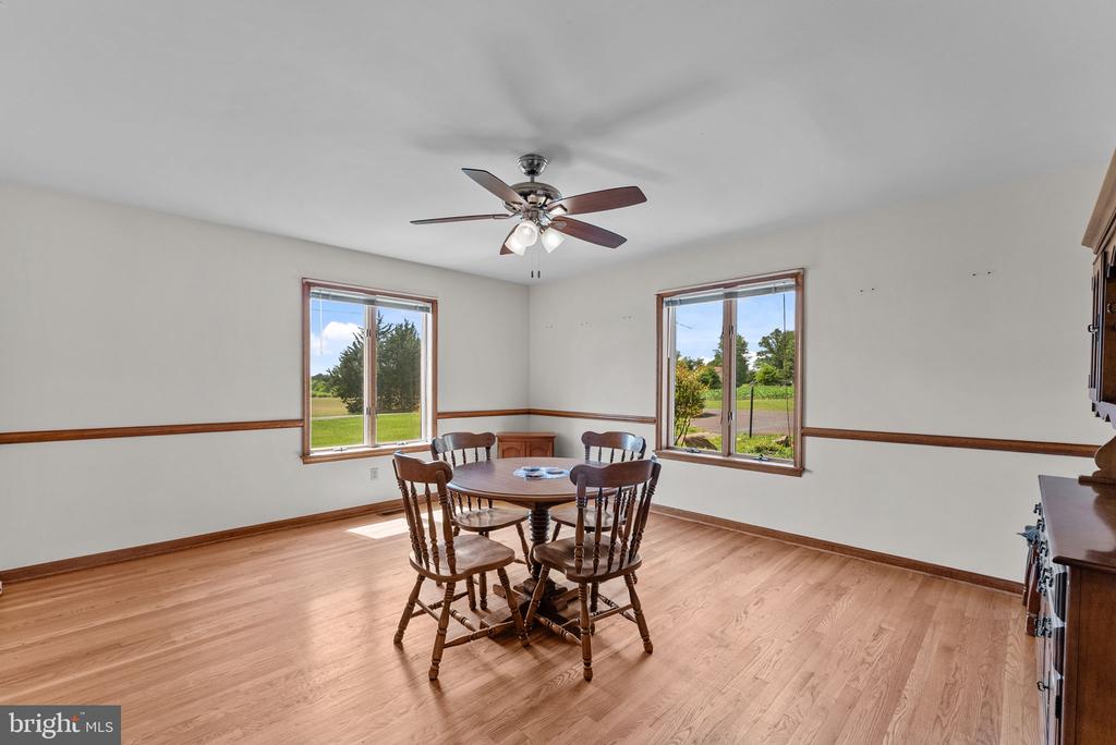 11889 CEMETERY RD, REMINGTON, Virginia 22734, 3 Bedrooms Bedrooms, ,2 BathroomsBathrooms,Residential,11889 CEMETERY RD,VAFQ2022476 MLS # VAFQ2022476