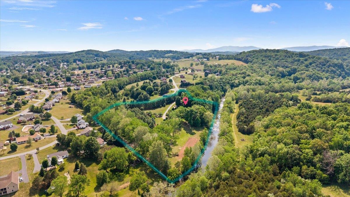 356 RIVER VIEW DR, VERONA, Virginia 24482, 4 Bedrooms Bedrooms, ,3 BathroomsBathrooms,Residential,356 RIVER VIEW DR,677637 MLS # 677637 356 RIVER VIEW DR, VERONA, Virginia 24482, 4 Bedrooms Bedrooms, ,3 BathroomsBathrooms,Residential,356 RIVER VIEW DR,677637 MLS # 677637