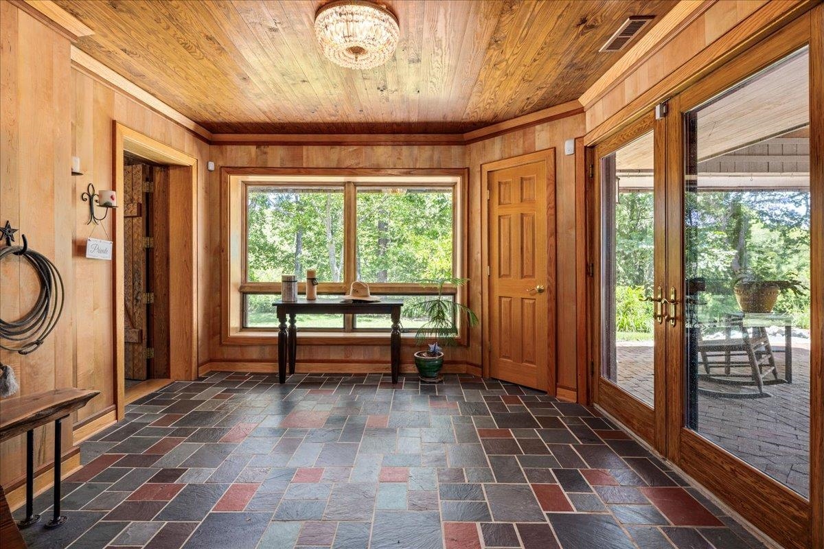 356 RIVER VIEW DR, VERONA, Virginia 24482, 4 Bedrooms Bedrooms, ,3 BathroomsBathrooms,Residential,356 RIVER VIEW DR,677637 MLS # 677637 356 RIVER VIEW DR, VERONA, Virginia 24482, 4 Bedrooms Bedrooms, ,3 BathroomsBathrooms,Residential,356 RIVER VIEW DR,677637 MLS # 677637