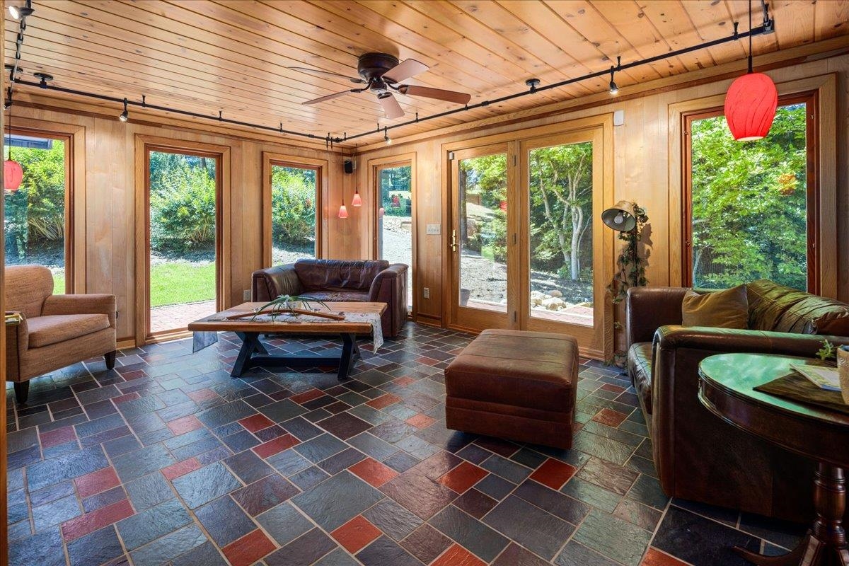 356 RIVER VIEW DR, VERONA, Virginia 24482, 4 Bedrooms Bedrooms, ,3 BathroomsBathrooms,Residential,356 RIVER VIEW DR,677637 MLS # 677637 356 RIVER VIEW DR, VERONA, Virginia 24482, 4 Bedrooms Bedrooms, ,3 BathroomsBathrooms,Residential,356 RIVER VIEW DR,677637 MLS # 677637