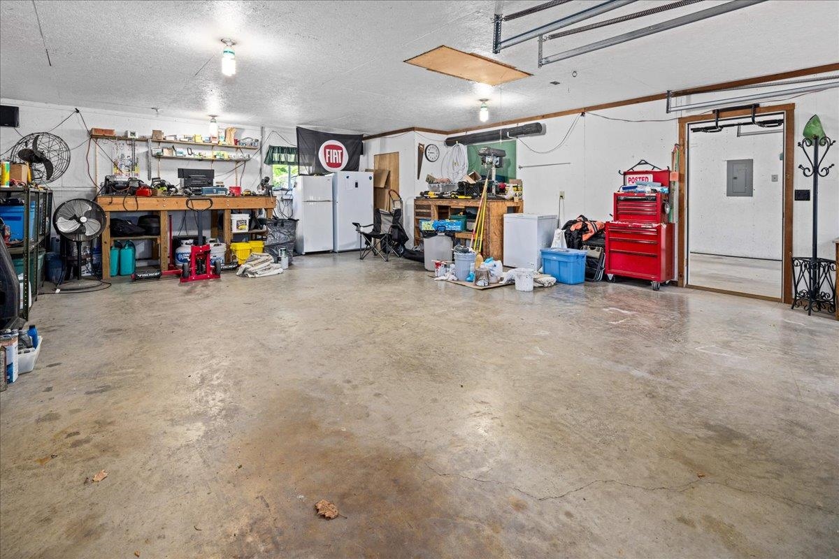 356 RIVER VIEW DR, VERONA, Virginia 24482, 4 Bedrooms Bedrooms, ,3 BathroomsBathrooms,Residential,356 RIVER VIEW DR,677637 MLS # 677637 356 RIVER VIEW DR, VERONA, Virginia 24482, 4 Bedrooms Bedrooms, ,3 BathroomsBathrooms,Residential,356 RIVER VIEW DR,677637 MLS # 677637