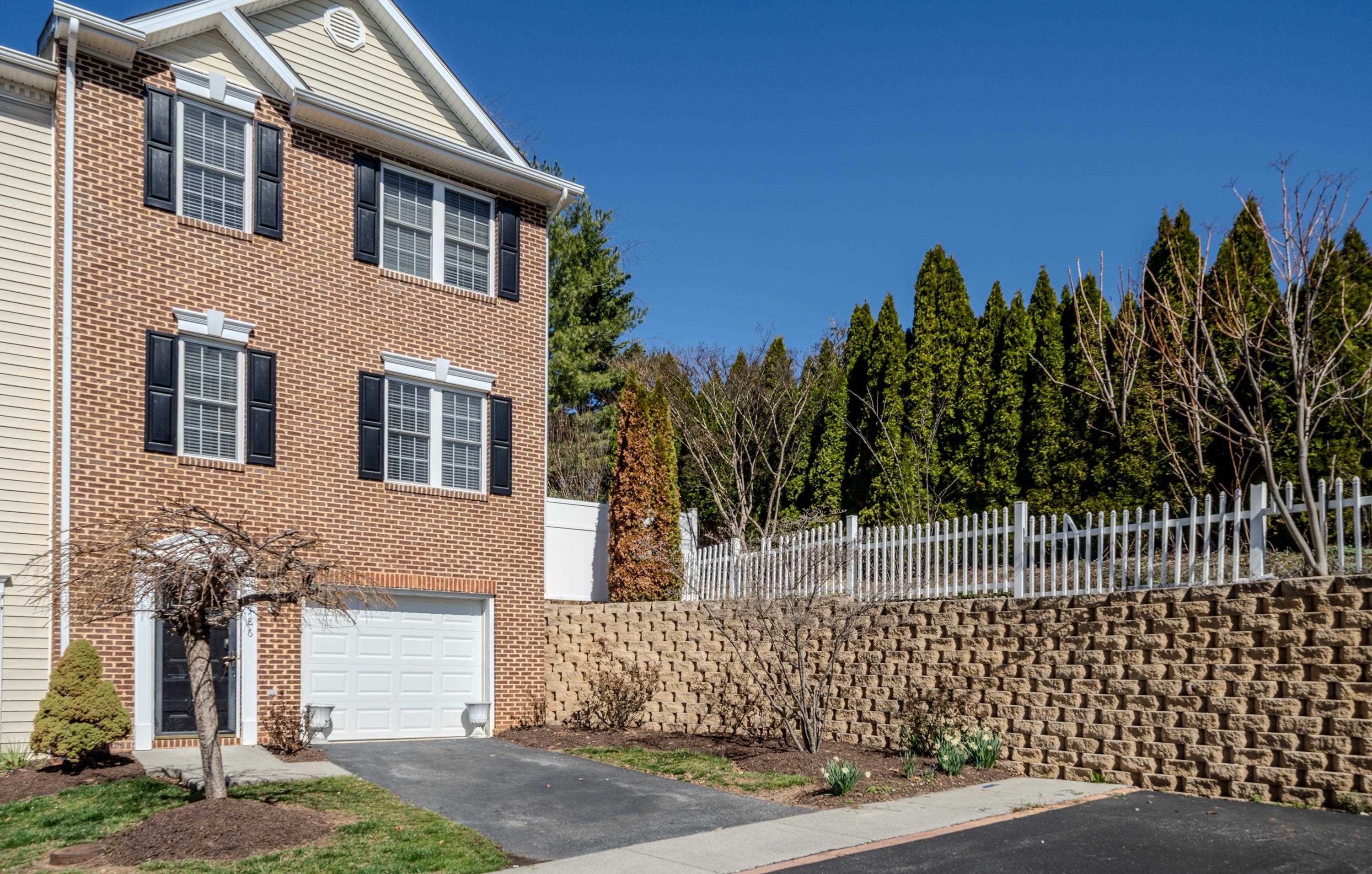 1386 VERDANT SPRING LN, ROCKINGHAM, Virginia 22801, 3 Bedrooms Bedrooms, ,2 BathroomsBathrooms,Residential,1386 VERDANT SPRING LN,677720 MLS # 677720