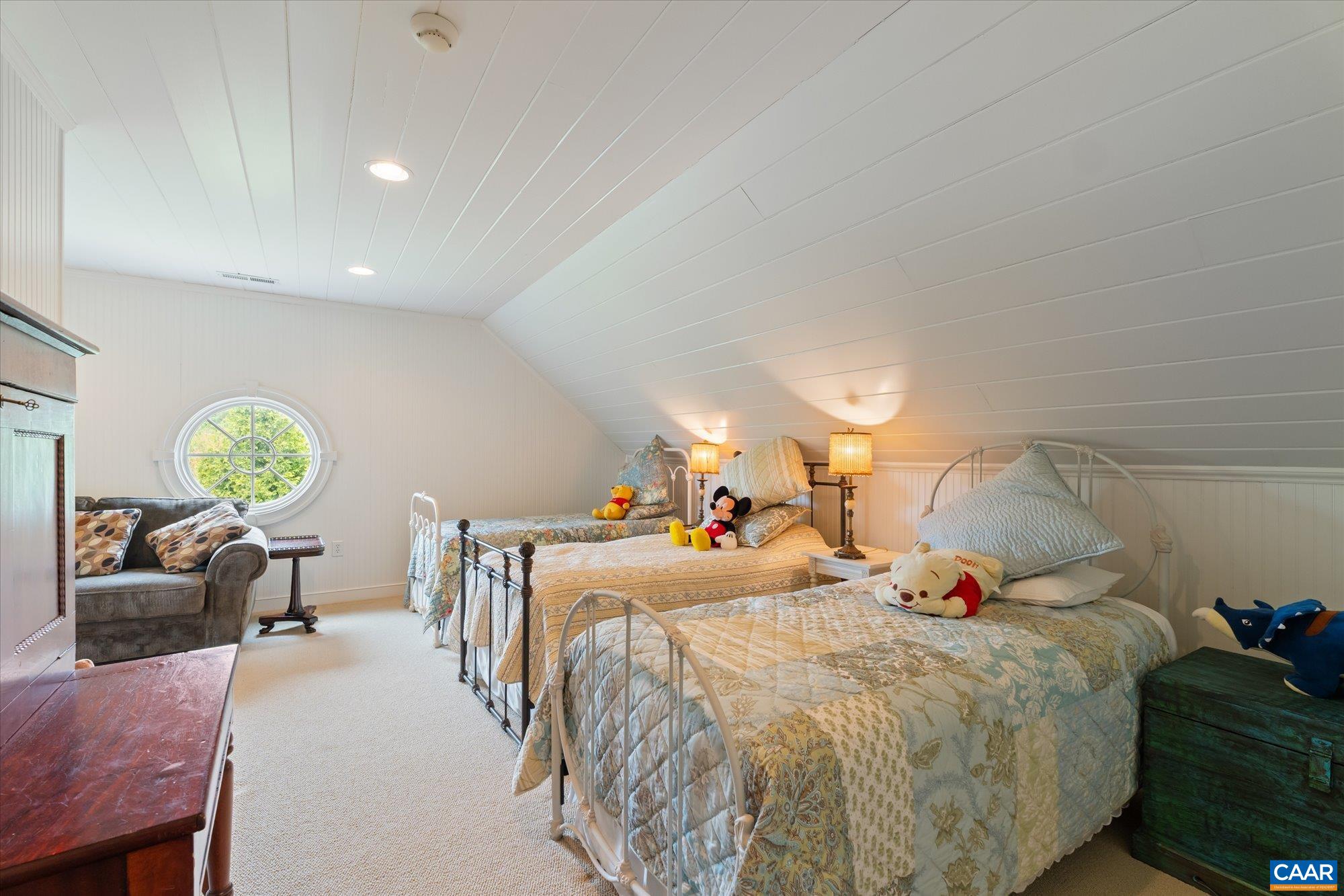 1955 OLD BALLARD FARM LN, CHARLOTTESVILLE, Virginia 22901, 5 Bedrooms Bedrooms, ,5 BathroomsBathrooms,Residential,1955 OLD BALLARD FARM LN,678129 MLS # 678129 1955 OLD BALLARD FARM LN, CHARLOTTESVILLE, Virginia 22901, 5 Bedrooms Bedrooms, ,5 BathroomsBathrooms,Residential,1955 OLD BALLARD FARM LN,678129 MLS # 678129