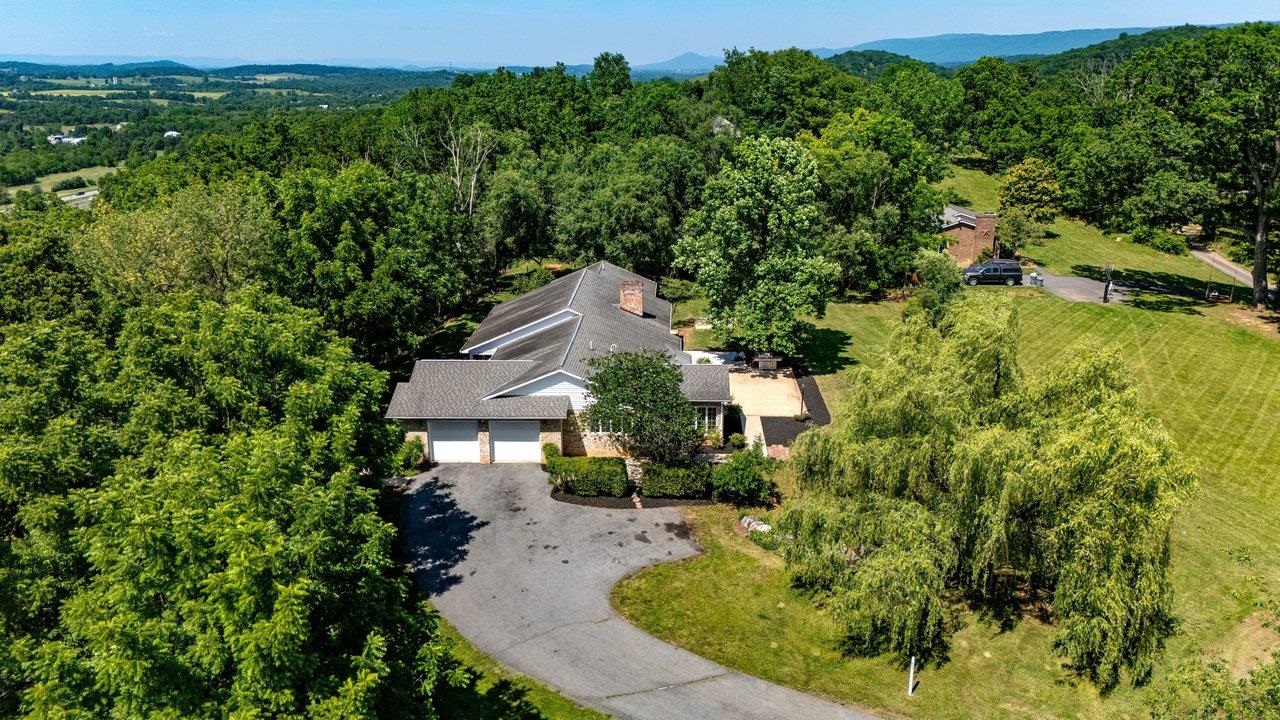 609 LIME KILN DR, ROCKINGHAM, Virginia 22802, 5 Bedrooms Bedrooms, ,4 BathroomsBathrooms,Residential,609 LIME KILN DR,678255 MLS # 678255 609 LIME KILN DR, ROCKINGHAM, Virginia 22802, 5 Bedrooms Bedrooms, ,4 BathroomsBathrooms,Residential,609 LIME KILN DR,678255 MLS # 678255
