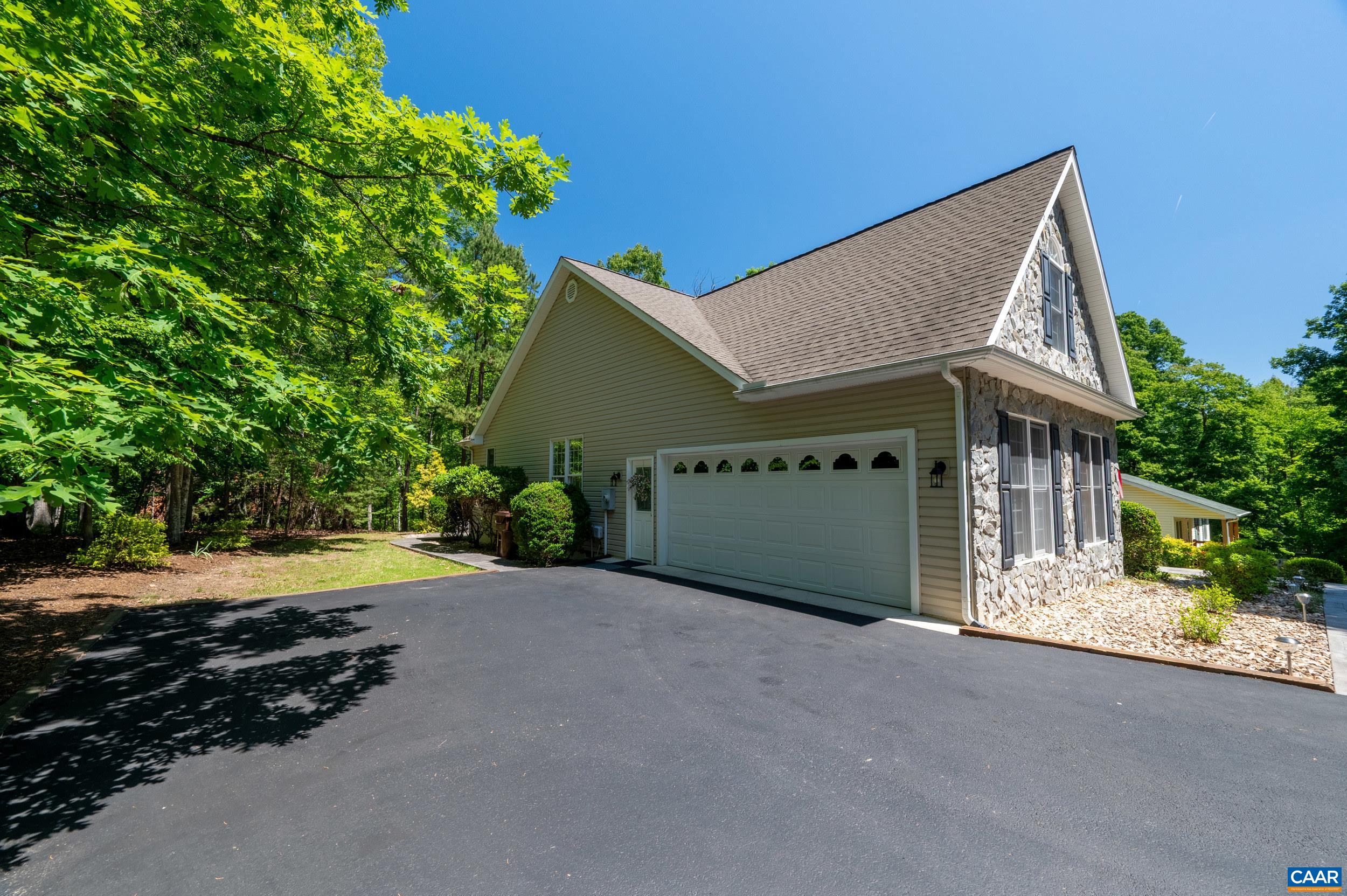 16 CLIFTWOOD RD, PALMYRA, Virginia 22963, 3 Bedrooms Bedrooms, ,2 BathroomsBathrooms,Residential,16 CLIFTWOOD RD,678258 MLS # 678258 16 CLIFTWOOD RD, PALMYRA, Virginia 22963, 3 Bedrooms Bedrooms, ,2 BathroomsBathrooms,Residential,16 CLIFTWOOD RD,678258 MLS # 678258