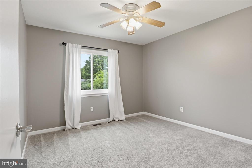 7264 TWILIGHT CT, WARRENTON, Virginia 20187, 4 Bedrooms Bedrooms, ,3 BathroomsBathrooms,Residential,7264 TWILIGHT CT,VAFQ2022296 MLS # VAFQ2022296