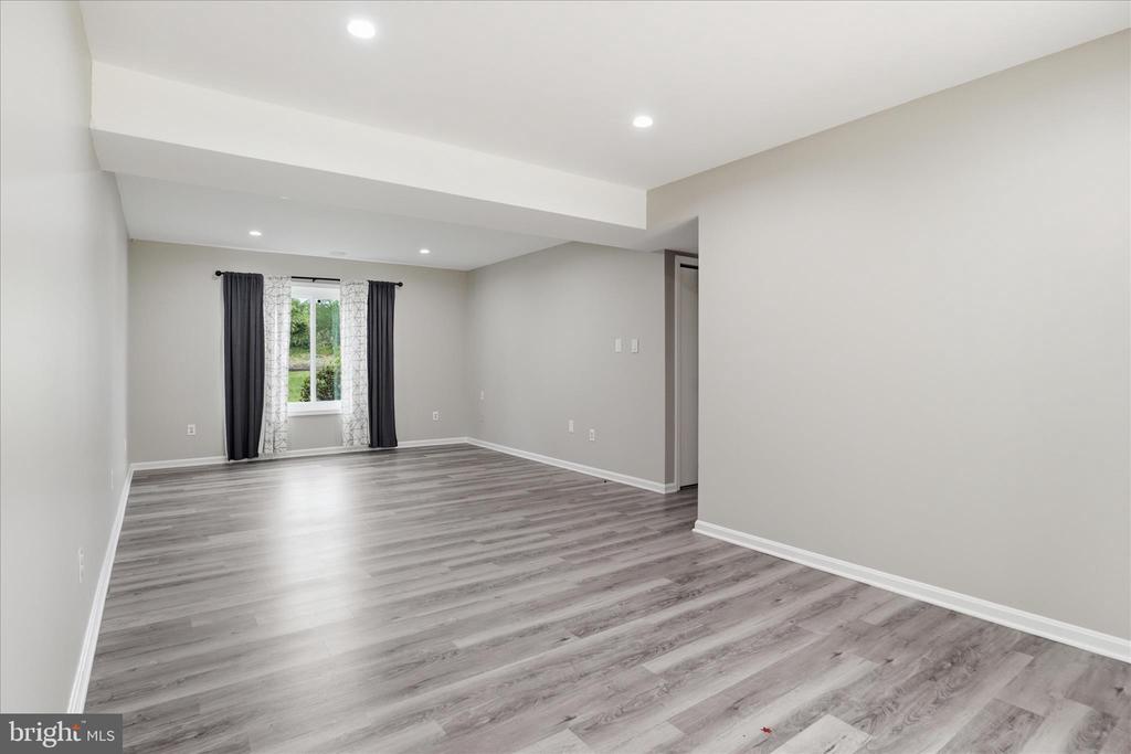 7264 TWILIGHT CT, WARRENTON, Virginia 20187, 4 Bedrooms Bedrooms, ,3 BathroomsBathrooms,Residential,7264 TWILIGHT CT,VAFQ2022296 MLS # VAFQ2022296