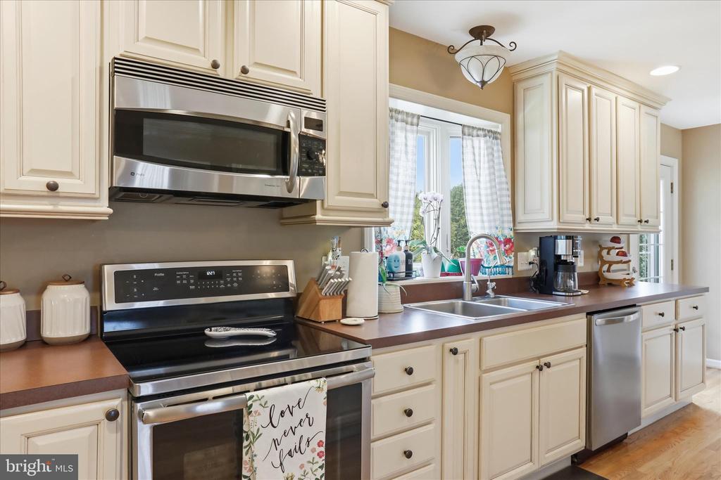 59 HARRY SETTLE RD, CASTLETON, Virginia 22716, 4 Bedrooms Bedrooms, ,2 BathroomsBathrooms,Residential,59 HARRY SETTLE RD,VARP2002682 MLS # VARP2002682 59 HARRY SETTLE RD, CASTLETON, Virginia 22716, 4 Bedrooms Bedrooms, ,2 BathroomsBathrooms,Residential,59 HARRY SETTLE RD,VARP2002682 MLS # VARP2002682