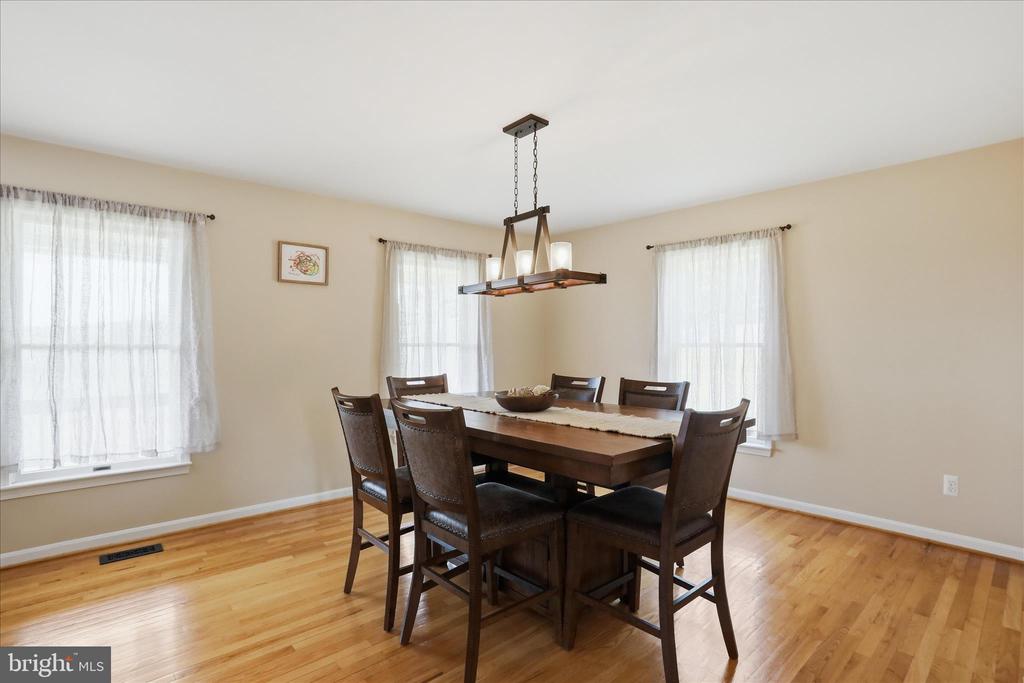 59 HARRY SETTLE RD, CASTLETON, Virginia 22716, 4 Bedrooms Bedrooms, ,2 BathroomsBathrooms,Residential,59 HARRY SETTLE RD,VARP2002682 MLS # VARP2002682 59 HARRY SETTLE RD, CASTLETON, Virginia 22716, 4 Bedrooms Bedrooms, ,2 BathroomsBathrooms,Residential,59 HARRY SETTLE RD,VARP2002682 MLS # VARP2002682
