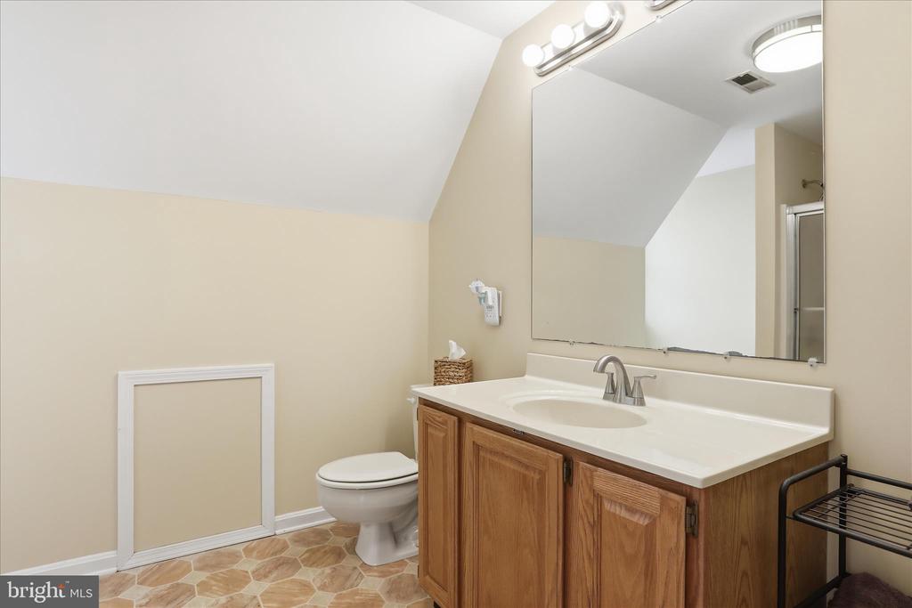 59 HARRY SETTLE RD, CASTLETON, Virginia 22716, 4 Bedrooms Bedrooms, ,2 BathroomsBathrooms,Residential,59 HARRY SETTLE RD,VARP2002682 MLS # VARP2002682 59 HARRY SETTLE RD, CASTLETON, Virginia 22716, 4 Bedrooms Bedrooms, ,2 BathroomsBathrooms,Residential,59 HARRY SETTLE RD,VARP2002682 MLS # VARP2002682
