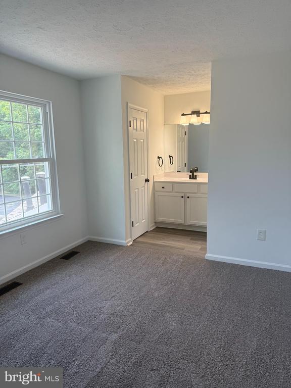 11159 THORNBERRY CT, FREDERICKSBURG, Virginia 22407, 2 Bedrooms Bedrooms, ,1 BathroomBathrooms,Residential,VILLAGESS OF SAL,11159 THORNBERRY CT,VASP2042716 MLS # VASP2042716