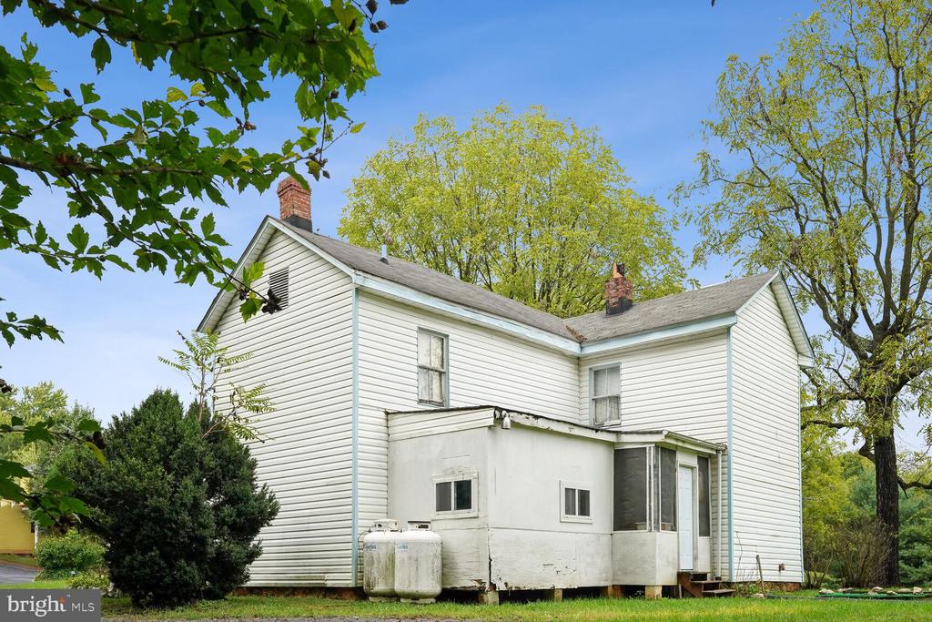 5095 LEEDS MANOR RD, HUME, Virginia 22639, 2 Bedrooms Bedrooms, ,1 BathroomBathrooms,Residential,5095 LEEDS MANOR RD,VAFQ2022432 MLS # VAFQ2022432 5095 LEEDS MANOR RD, HUME, Virginia 22639, 2 Bedrooms Bedrooms, ,1 BathroomBathrooms,Residential,5095 LEEDS MANOR RD,VAFQ2022432 MLS # VAFQ2022432