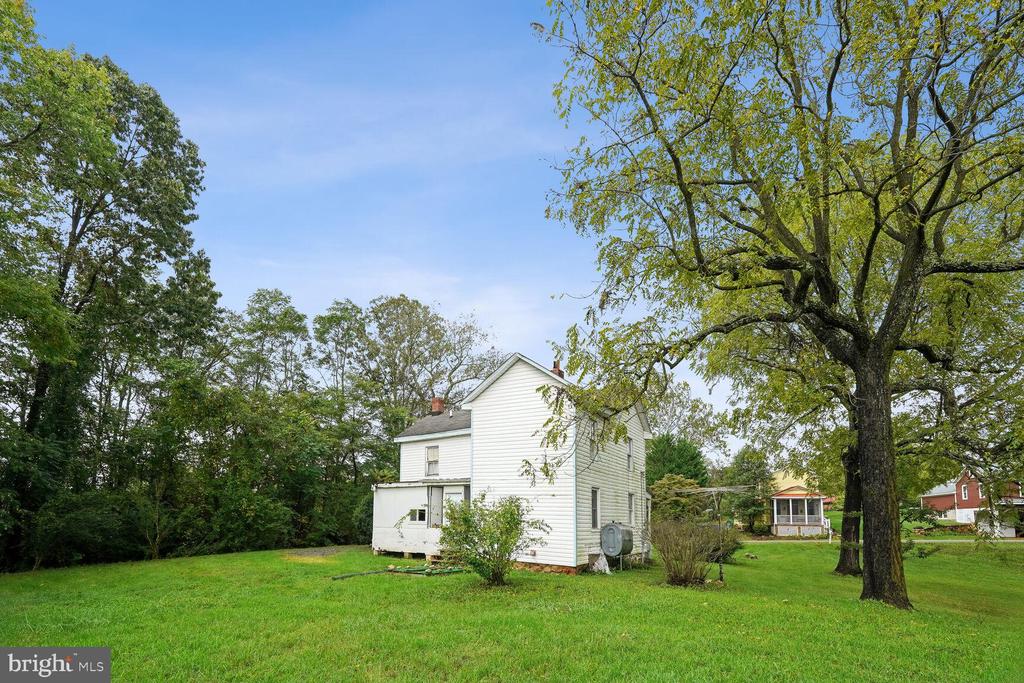 5095 LEEDS MANOR RD, HUME, Virginia 22639, 2 Bedrooms Bedrooms, ,1 BathroomBathrooms,Residential,5095 LEEDS MANOR RD,VAFQ2022432 MLS # VAFQ2022432 5095 LEEDS MANOR RD, HUME, Virginia 22639, 2 Bedrooms Bedrooms, ,1 BathroomBathrooms,Residential,5095 LEEDS MANOR RD,VAFQ2022432 MLS # VAFQ2022432