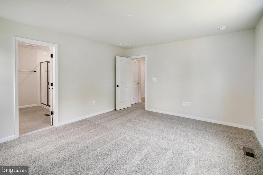 35606 PINE NEEDLE LN, LOCUST GROVE, Virginia 22508, 4 Bedrooms Bedrooms, ,2 BathroomsBathrooms,Residential,35606 PINE NEEDLE LN,VAOR2014428 MLS # VAOR2014428