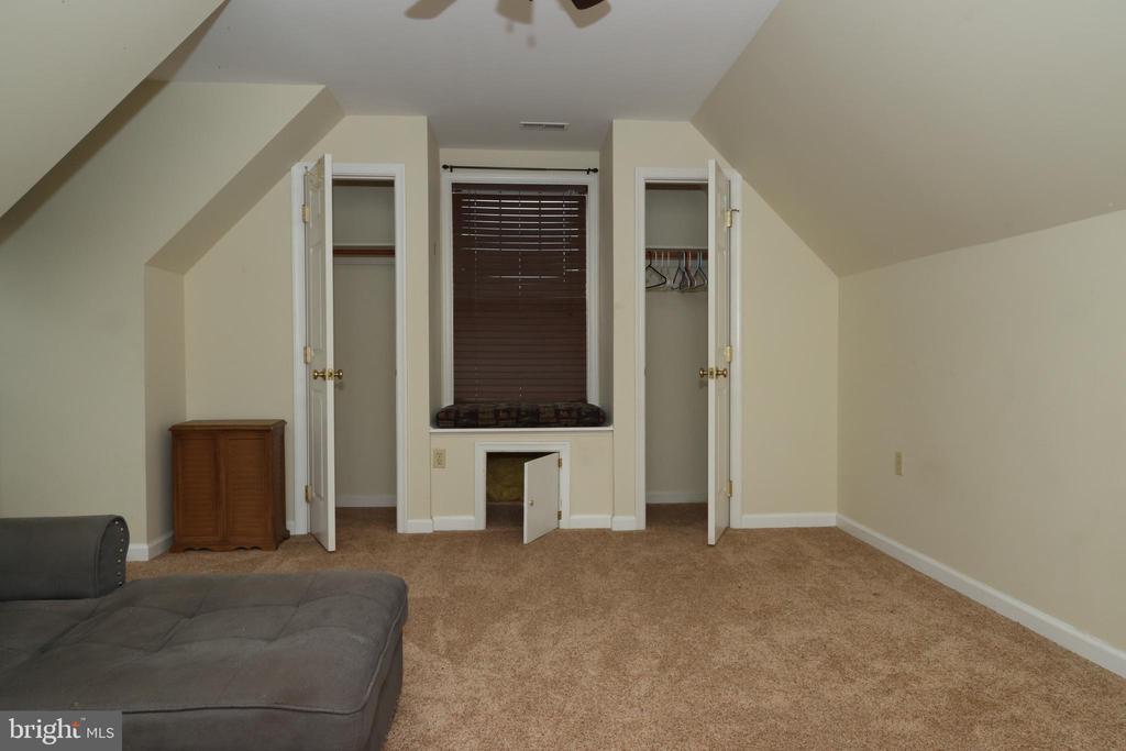 13240 WINDMILL WAY, CULPEPER, Virginia 22701, 7 Bedrooms Bedrooms, ,3 BathroomsBathrooms,Residential,13240 WINDMILL WAY,VACU2014018 MLS # VACU2014018