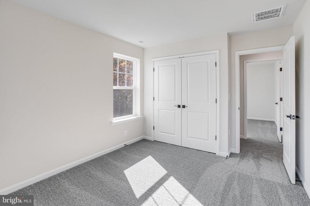 2804 WHITE TAIL DR, LOCUST GROVE, Virginia 22508, 4 Bedrooms Bedrooms, ,3 BathroomsBathrooms,Residential,2804 WHITE TAIL DR,VAOR2014430 MLS # VAOR2014430