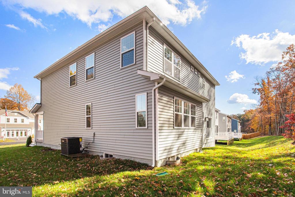 2804 WHITE TAIL DR, LOCUST GROVE, Virginia 22508, 4 Bedrooms Bedrooms, ,3 BathroomsBathrooms,Residential,2804 WHITE TAIL DR,VAOR2014430 MLS # VAOR2014430