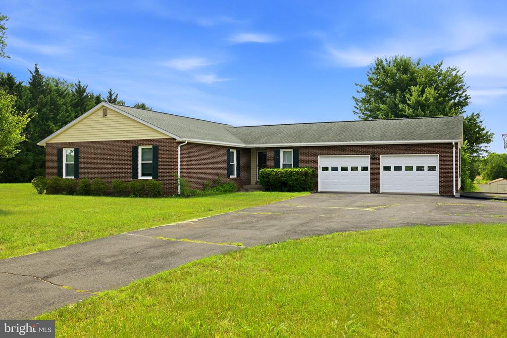 7313 COVINGTONS CORNER RD, BEALETON, Virginia 22712, 3 Bedrooms Bedrooms, ,2 BathroomsBathrooms,Residential,7313 COVINGTONS CORNER RD,VAFQ2022478 MLS # VAFQ2022478 7313 COVINGTONS CORNER RD, BEALETON, Virginia 22712, 3 Bedrooms Bedrooms, ,2 BathroomsBathrooms,Residential,7313 COVINGTONS CORNER RD,VAFQ2022478 MLS # VAFQ2022478