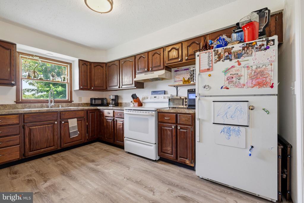 7313 COVINGTONS CORNER RD, BEALETON, Virginia 22712, 3 Bedrooms Bedrooms, ,2 BathroomsBathrooms,Residential,7313 COVINGTONS CORNER RD,VAFQ2022478 MLS # VAFQ2022478 7313 COVINGTONS CORNER RD, BEALETON, Virginia 22712, 3 Bedrooms Bedrooms, ,2 BathroomsBathrooms,Residential,7313 COVINGTONS CORNER RD,VAFQ2022478 MLS # VAFQ2022478