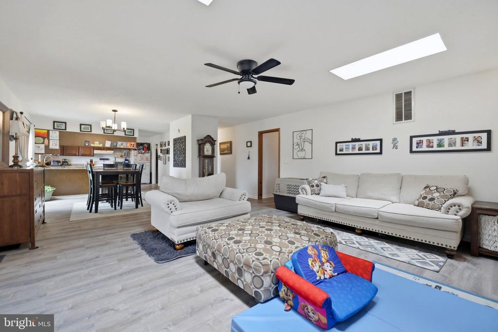 7313 COVINGTONS CORNER RD, BEALETON, Virginia 22712, 3 Bedrooms Bedrooms, ,2 BathroomsBathrooms,Residential,7313 COVINGTONS CORNER RD,VAFQ2022478 MLS # VAFQ2022478 7313 COVINGTONS CORNER RD, BEALETON, Virginia 22712, 3 Bedrooms Bedrooms, ,2 BathroomsBathrooms,Residential,7313 COVINGTONS CORNER RD,VAFQ2022478 MLS # VAFQ2022478