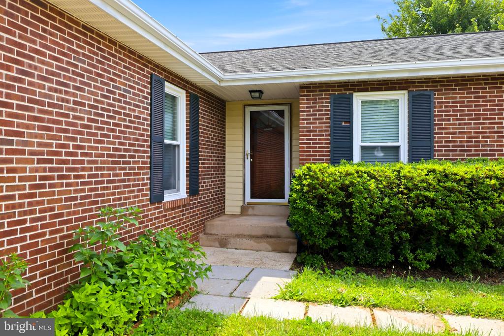 7313 COVINGTONS CORNER RD, BEALETON, Virginia 22712, 3 Bedrooms Bedrooms, ,2 BathroomsBathrooms,Residential,7313 COVINGTONS CORNER RD,VAFQ2022478 MLS # VAFQ2022478 7313 COVINGTONS CORNER RD, BEALETON, Virginia 22712, 3 Bedrooms Bedrooms, ,2 BathroomsBathrooms,Residential,7313 COVINGTONS CORNER RD,VAFQ2022478 MLS # VAFQ2022478