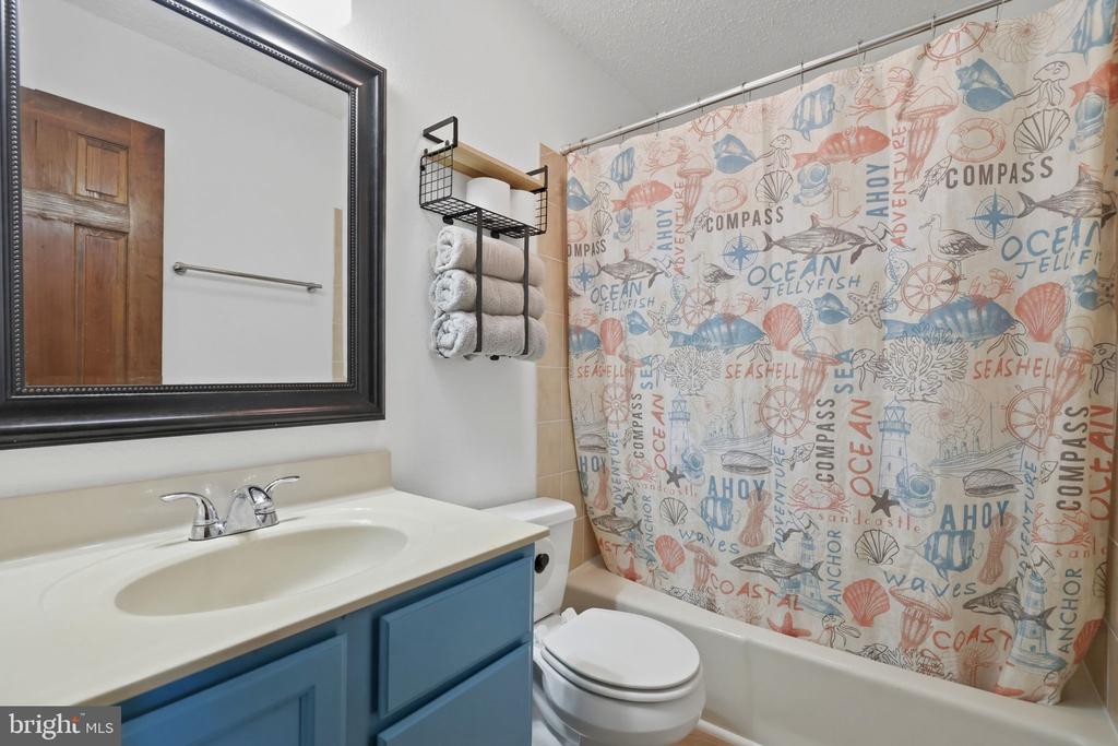 7313 COVINGTONS CORNER RD, BEALETON, Virginia 22712, 3 Bedrooms Bedrooms, ,2 BathroomsBathrooms,Residential,7313 COVINGTONS CORNER RD,VAFQ2022478 MLS # VAFQ2022478 7313 COVINGTONS CORNER RD, BEALETON, Virginia 22712, 3 Bedrooms Bedrooms, ,2 BathroomsBathrooms,Residential,7313 COVINGTONS CORNER RD,VAFQ2022478 MLS # VAFQ2022478