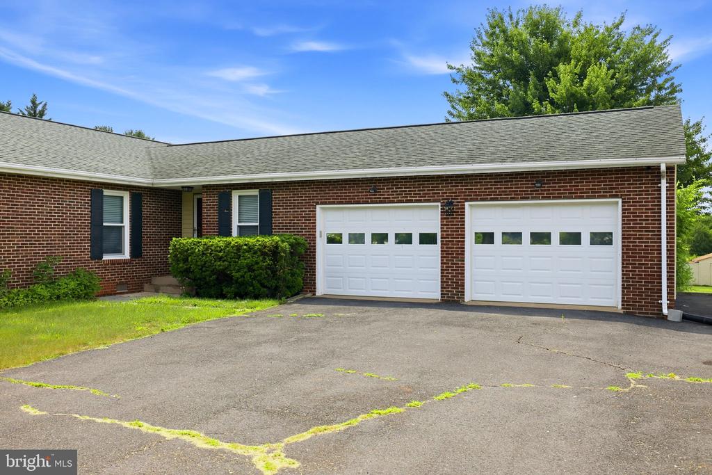 7313 COVINGTONS CORNER RD, BEALETON, Virginia 22712, 3 Bedrooms Bedrooms, ,2 BathroomsBathrooms,Residential,7313 COVINGTONS CORNER RD,VAFQ2022478 MLS # VAFQ2022478 7313 COVINGTONS CORNER RD, BEALETON, Virginia 22712, 3 Bedrooms Bedrooms, ,2 BathroomsBathrooms,Residential,7313 COVINGTONS CORNER RD,VAFQ2022478 MLS # VAFQ2022478