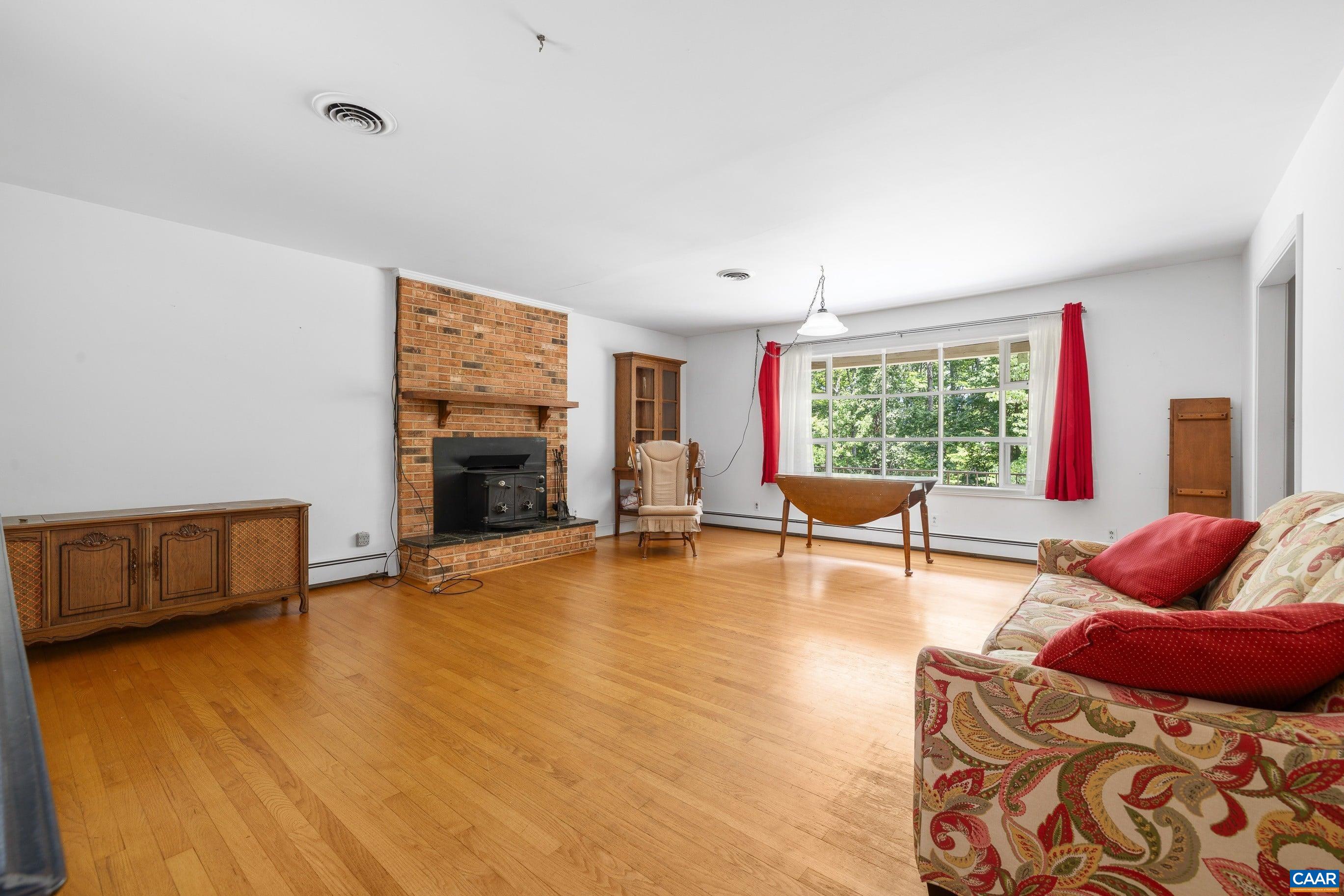 5662 LAUREL RIDGE RD, RUCKERSVILLE, Virginia 22968, 4 Bedrooms Bedrooms, ,2 BathroomsBathrooms,Residential,5662 LAUREL RIDGE RD,678291 MLS # 678291 5662 LAUREL RIDGE RD, RUCKERSVILLE, Virginia 22968, 4 Bedrooms Bedrooms, ,2 BathroomsBathrooms,Residential,5662 LAUREL RIDGE RD,678291 MLS # 678291