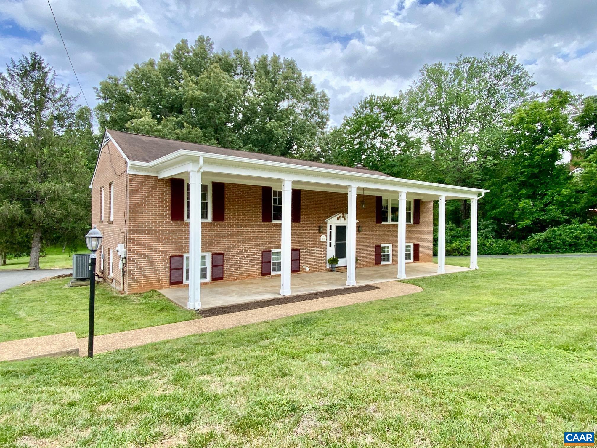 2612 HUNTINGTON RD, CHARLOTTESVILLE, Virginia 22901, 4 Bedrooms Bedrooms, ,3 BathroomsBathrooms,Residential,Prime Albemarle Location!,2612 HUNTINGTON RD,678294 MLS # 678294 2612 HUNTINGTON RD, CHARLOTTESVILLE, Virginia 22901, 4 Bedrooms Bedrooms, ,3 BathroomsBathrooms,Residential,Prime Albemarle Location!,2612 HUNTINGTON RD,678294 MLS # 678294