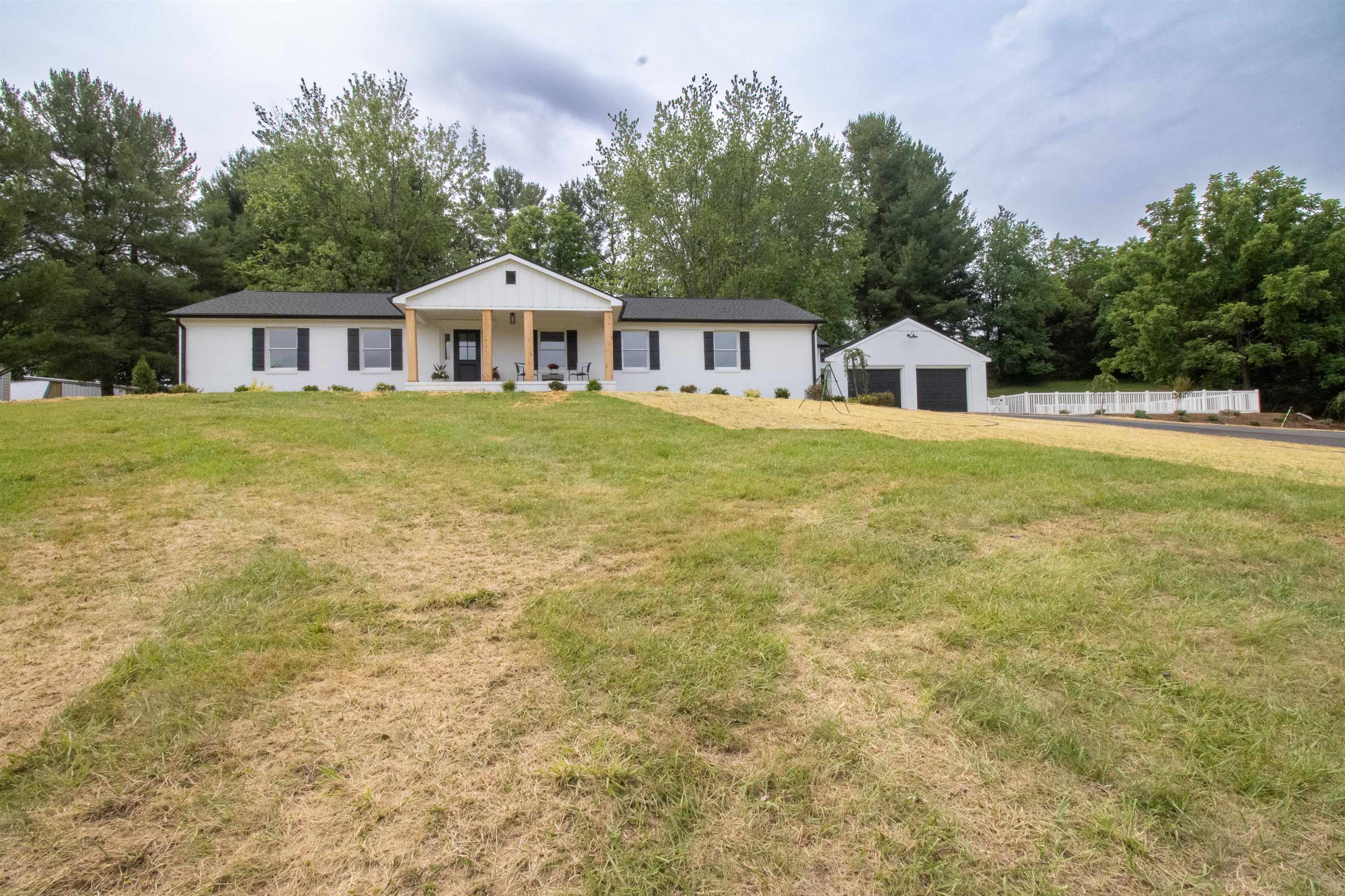 2877 SHUTTERLEE MILL RD, STAUNTON, Virginia 24401, 4 Bedrooms Bedrooms, ,2 BathroomsBathrooms,Residential,2877 SHUTTERLEE MILL RD,678295 MLS # 678295 2877 SHUTTERLEE MILL RD, STAUNTON, Virginia 24401, 4 Bedrooms Bedrooms, ,2 BathroomsBathrooms,Residential,2877 SHUTTERLEE MILL RD,678295 MLS # 678295