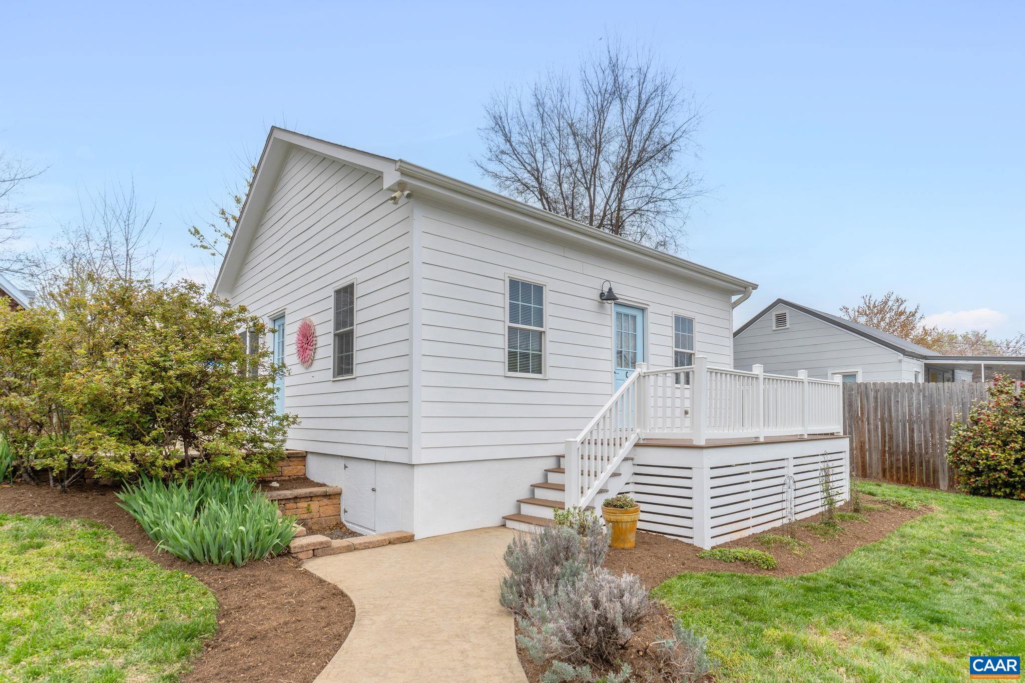 207 DOUGLAS AVE, CHARLOTTESVILLE, Virginia 22902, ,Residential,207 DOUGLAS AVE,675084 MLS # 675084 207 DOUGLAS AVE, CHARLOTTESVILLE, Virginia 22902, ,Residential,207 DOUGLAS AVE,675084 MLS # 675084