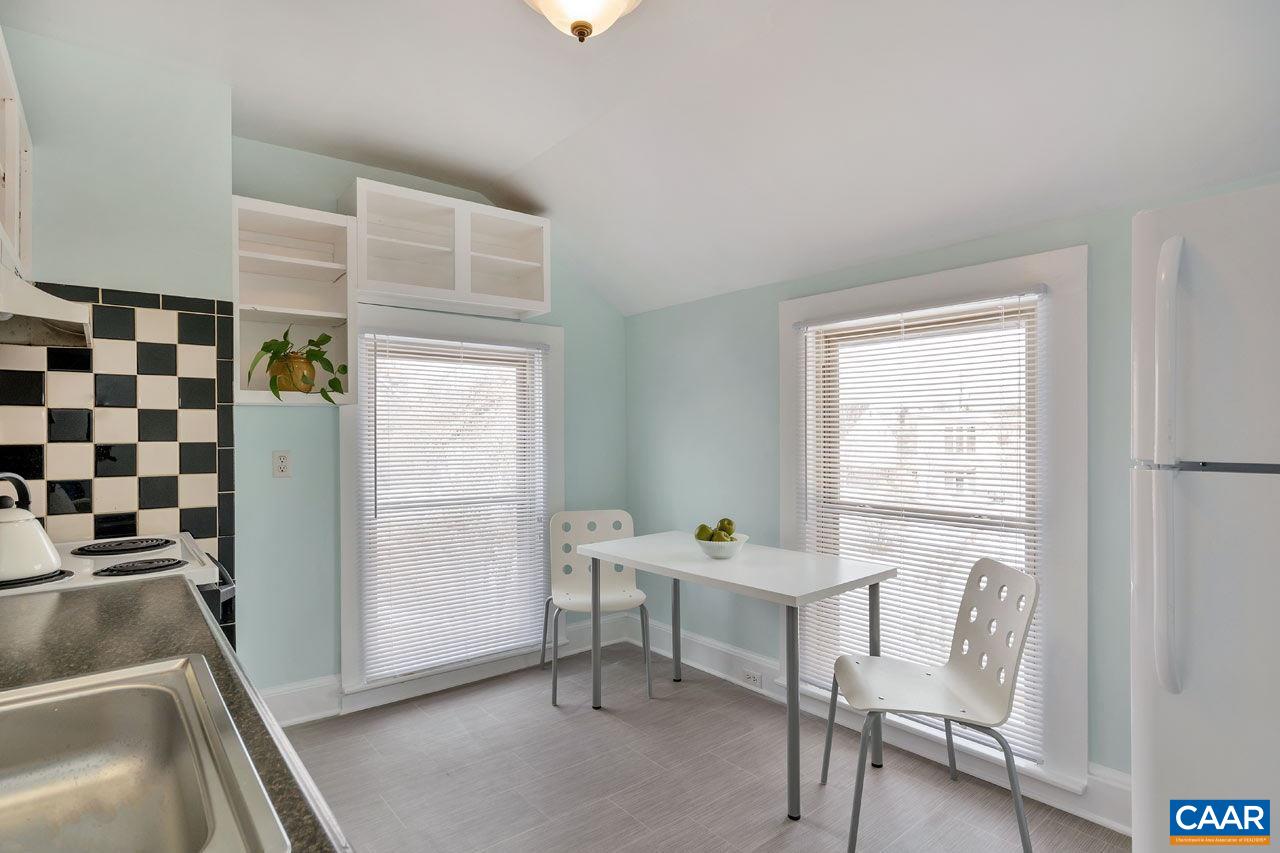 207 DOUGLAS AVE, CHARLOTTESVILLE, Virginia 22902, ,Residential,207 DOUGLAS AVE,675084 MLS # 675084 207 DOUGLAS AVE, CHARLOTTESVILLE, Virginia 22902, ,Residential,207 DOUGLAS AVE,675084 MLS # 675084