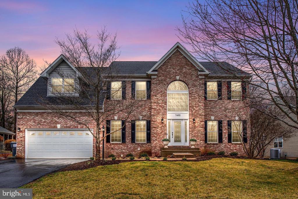 7490 ADMIRAL NELSON DR, WARRENTON, Virginia 20186, 5 Bedrooms Bedrooms, ,2 BathroomsBathrooms,Residential,7490 ADMIRAL NELSON DR,VAFQ2022198 MLS # VAFQ2022198