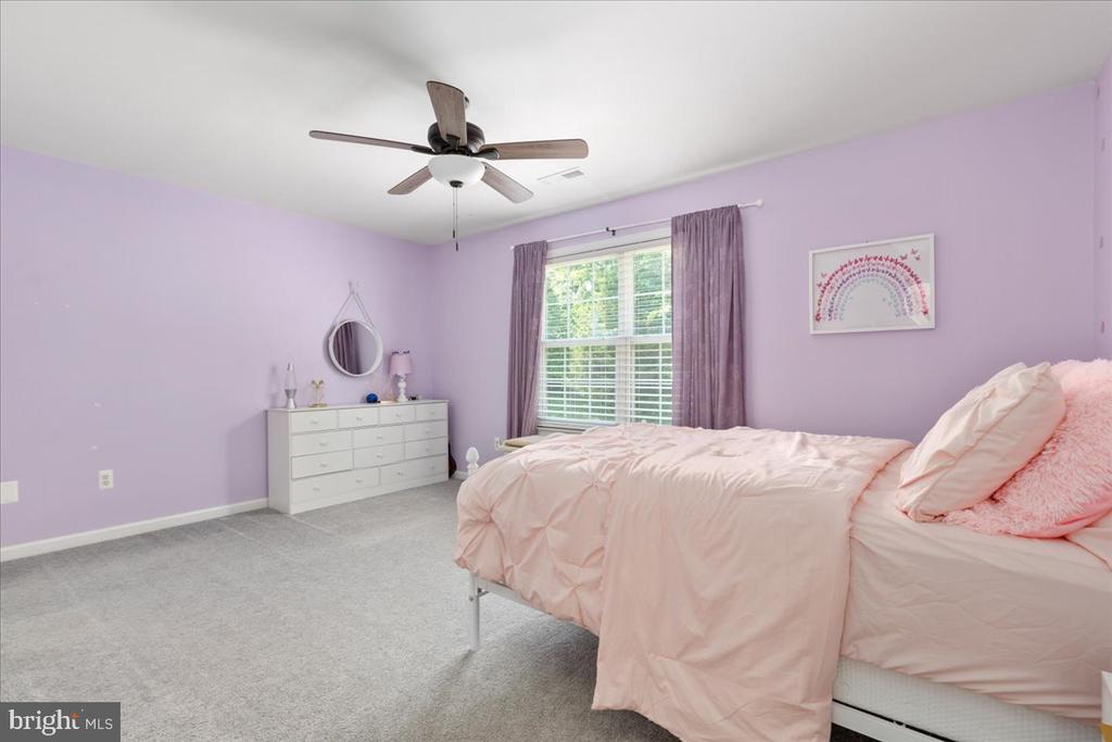 7490 ADMIRAL NELSON DR, WARRENTON, Virginia 20186, 5 Bedrooms Bedrooms, ,2 BathroomsBathrooms,Residential,7490 ADMIRAL NELSON DR,VAFQ2022198 MLS # VAFQ2022198