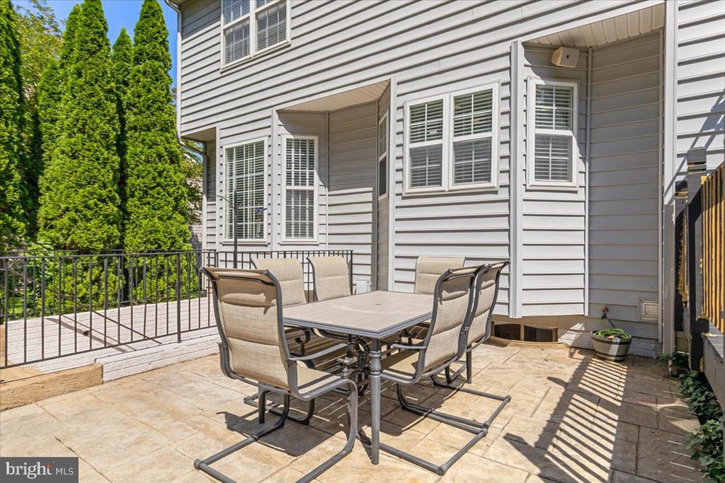 7490 ADMIRAL NELSON DR, WARRENTON, Virginia 20186, 5 Bedrooms Bedrooms, ,2 BathroomsBathrooms,Residential,7490 ADMIRAL NELSON DR,VAFQ2022198 MLS # VAFQ2022198