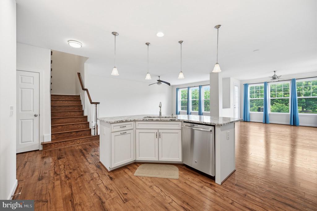 6299 MARGARET WAY, WARRENTON, Virginia 20187, 4 Bedrooms Bedrooms, ,2 BathroomsBathrooms,Residential,6299 MARGARET WAY,VAFQ2021038 MLS # VAFQ2021038